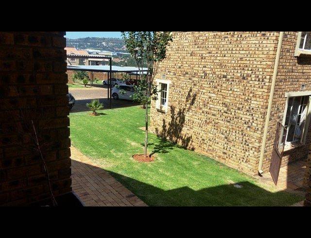2 BEDROOM PROPERTY TO RENT IN RADIOKOP